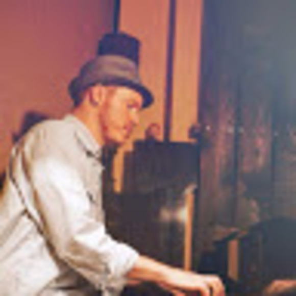 Meet your Posher, Daniel - Picture 1 of 1